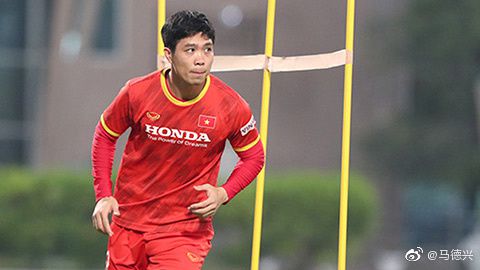 联赛杯-切尔西点球5-3纽卡进四强 穆德里克绝平北京时间12月20日04:00，联赛杯1/4决赛，切尔西坐镇主场斯坦福桥球场迎战纽卡斯尔联的比赛，上半场巴迪亚西勒失误威尔逊单刀破门，恩佐伤退，半场结束，切尔西0-1纽卡。